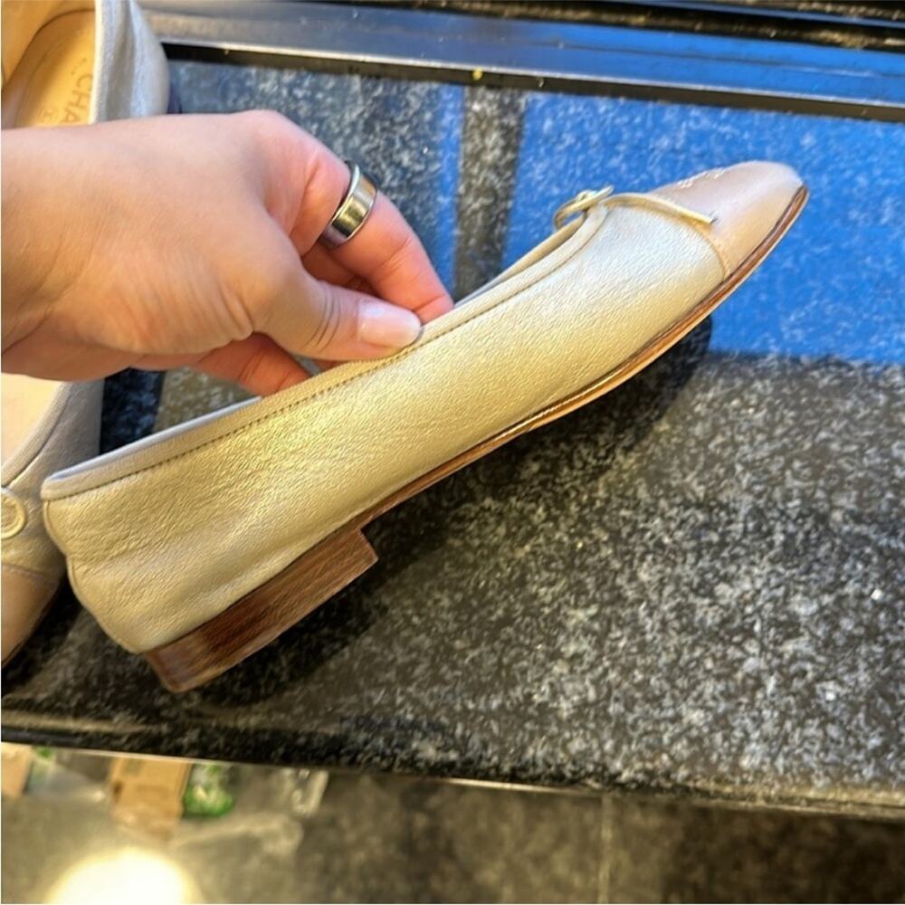 Chanel metallic golden leather CC satin cap toe ballerina ballet flats 36 - Picture 6 of 13